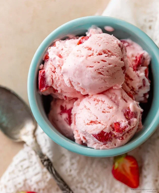 Homemade Strawberry Ice Cream